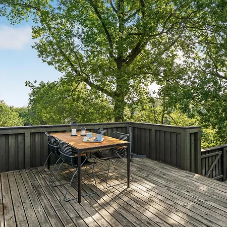 Amazing In With Kitchen Holiday home