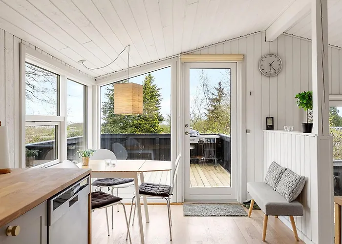 Amazing In With Kitchen *